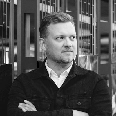 Andrei Hakhovich headshot