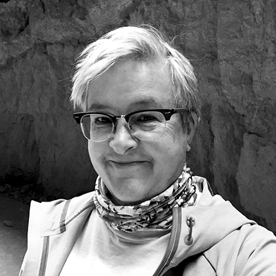 Susan Sutton headshot