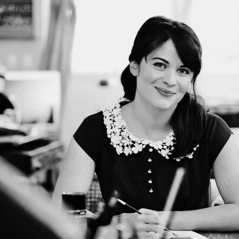 Alexandria Gold headshot