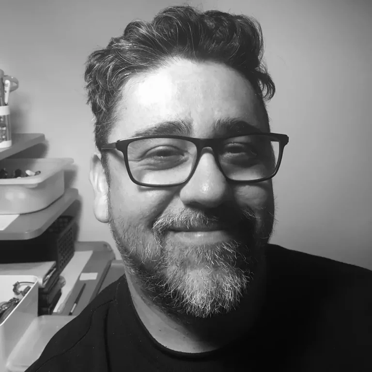 Paulo Alvarado headshot